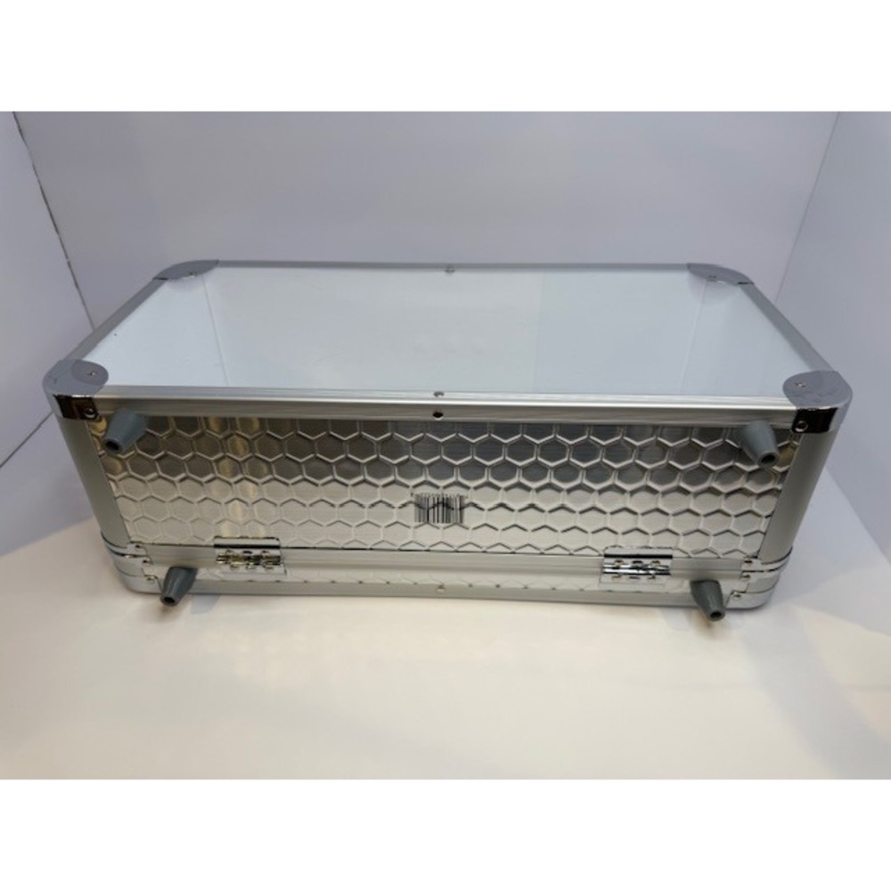 Patron Tequila Aluminum Promo Carry Display Case Clear Window Handle Latches Bee - Picture 8 of 10
